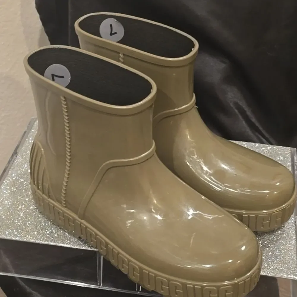 Ugg Drizlita Waterproof Boots- Moss‎